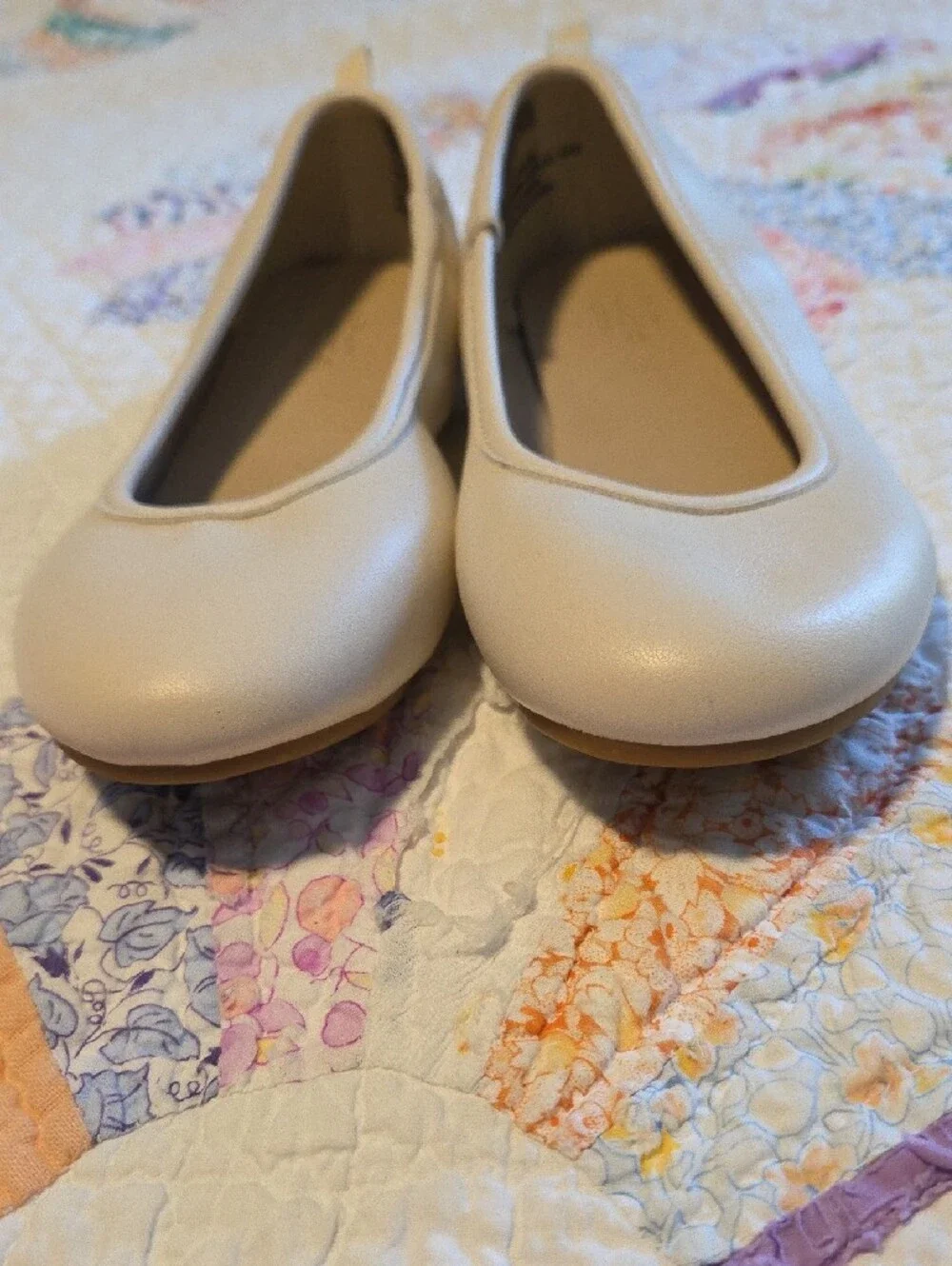 GAP Girl's Light Beige Round-Toe Ballet Flats